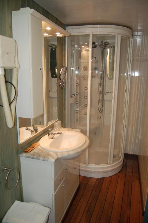 Casa Domenc Hotel *